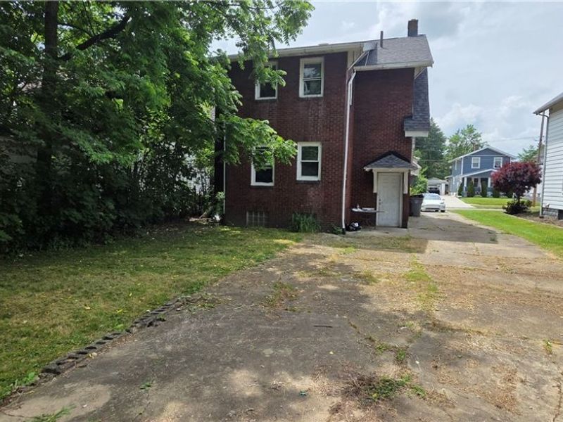 111 N Brockway, Youngstown, OH 44509 Photo 3