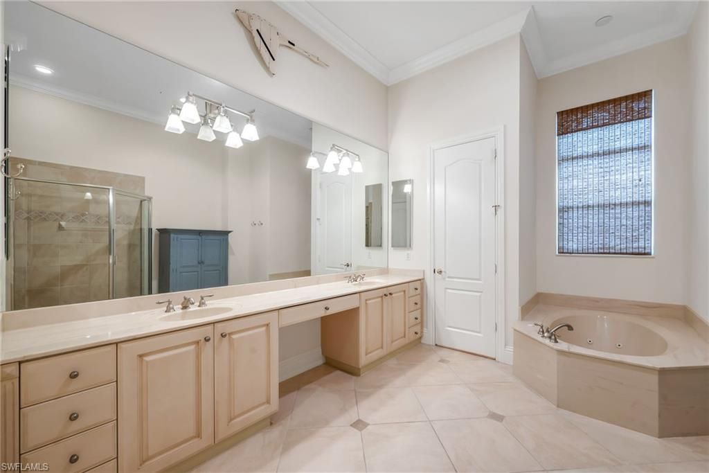 8572 Bellagio Dr, Naples, FL 34114 Photo