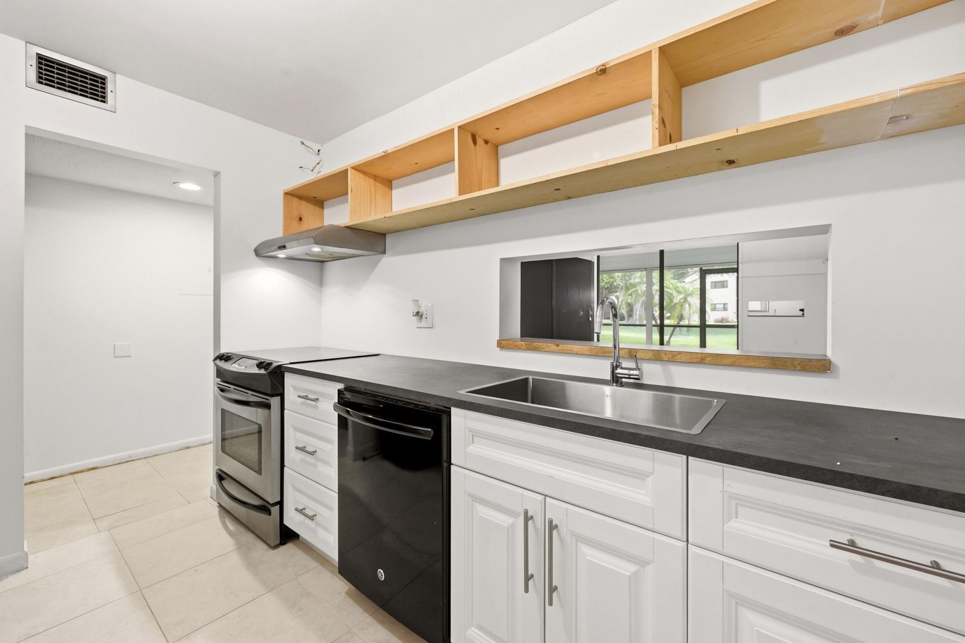 5160 Las Verdes Circle, Unit 101, Delray Beach, FL 33484 Photo