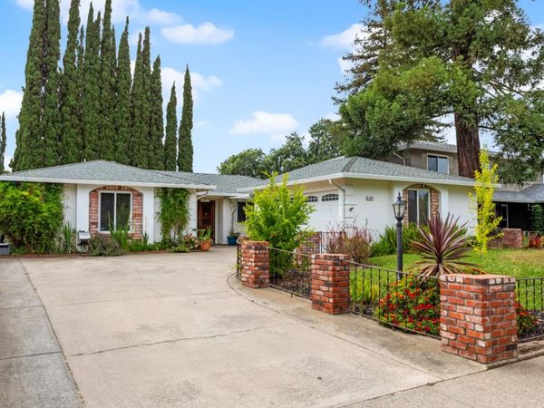 2650 Water Tree Way, Sacramento, CA 95826