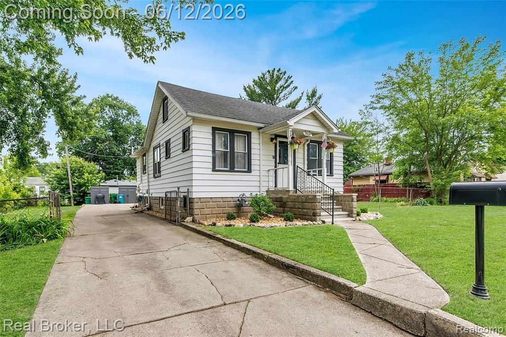 29019 Birchlawn Street , Garden City, MI 48135 Main Photo