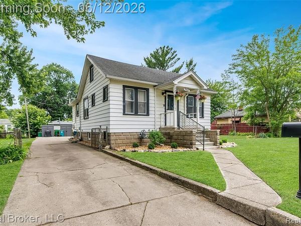29019 Birchlawn Street , Garden City, MI 48135