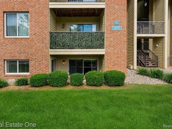 2635 Greenstone Boulevard, Auburn Hills, MI 48326