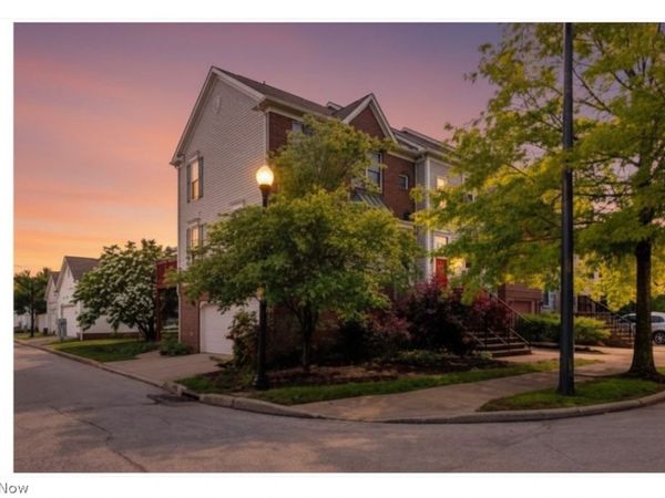 8316 Chester Parkway , Cleveland, OH 44103