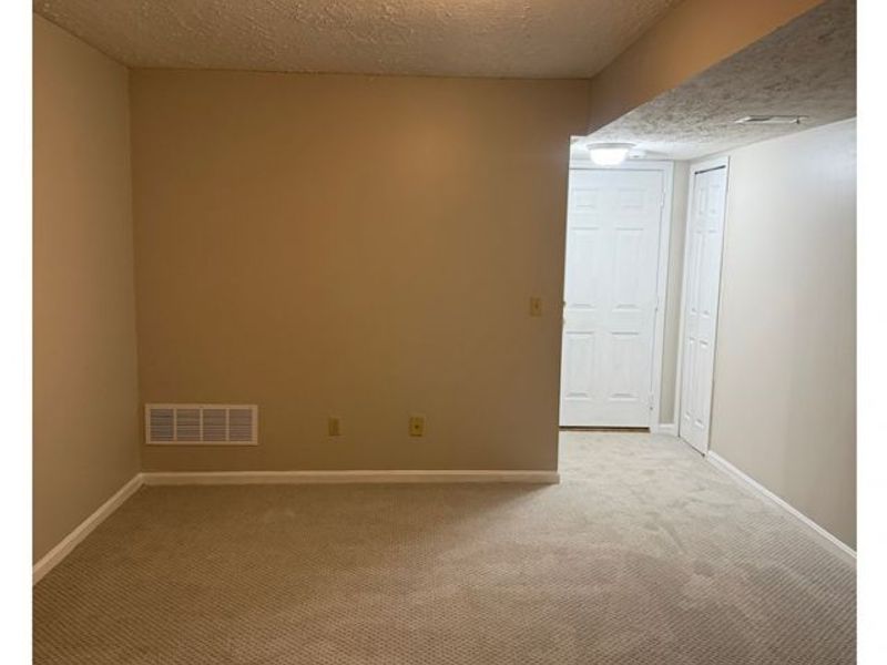 8316 Chester Parkway, Cleveland, OH 44103 Photo 13