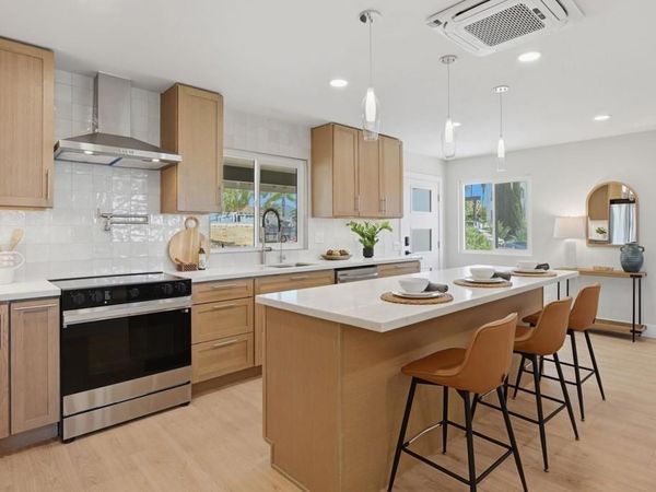 2058 Hawley Drive, Vista, CA 92084