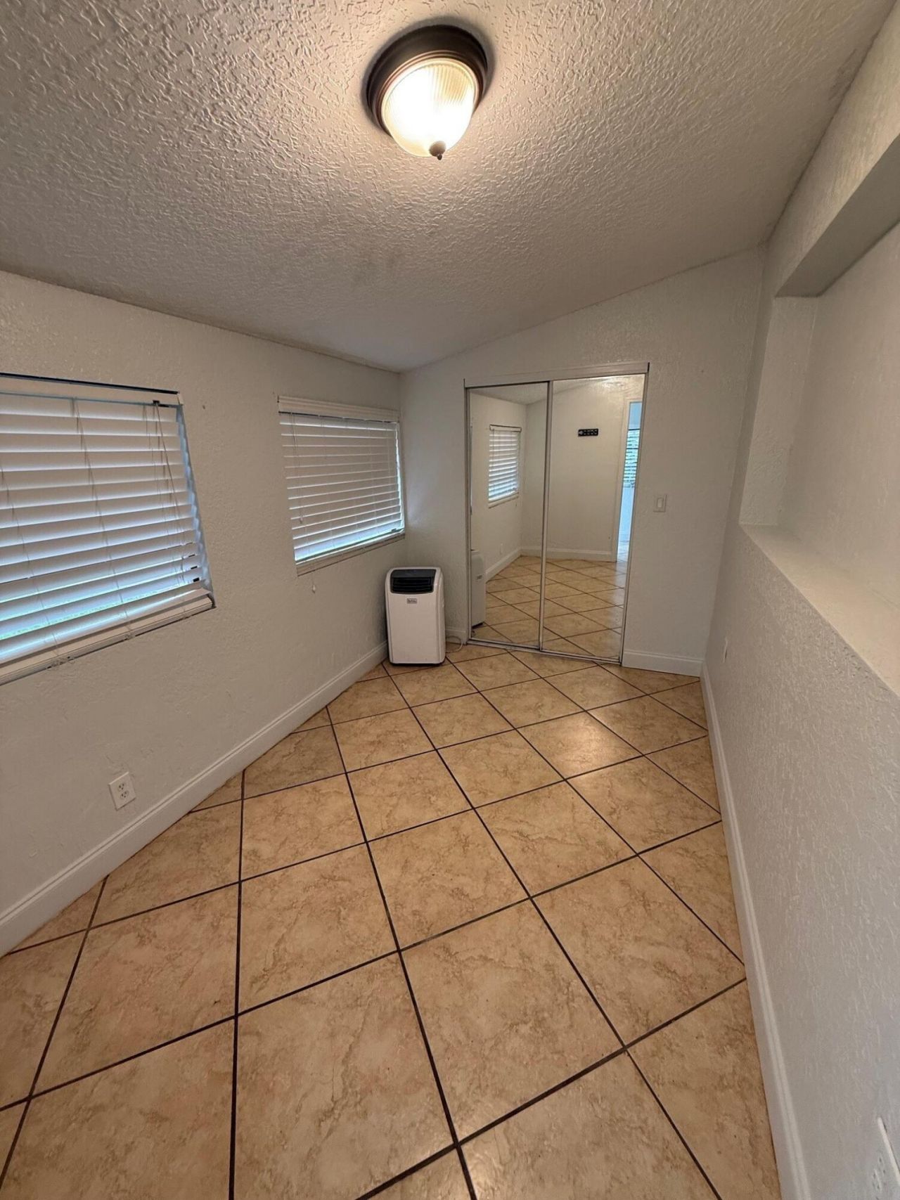 741 Roseland Drive, West Palm Beach, FL 33405 Photo
