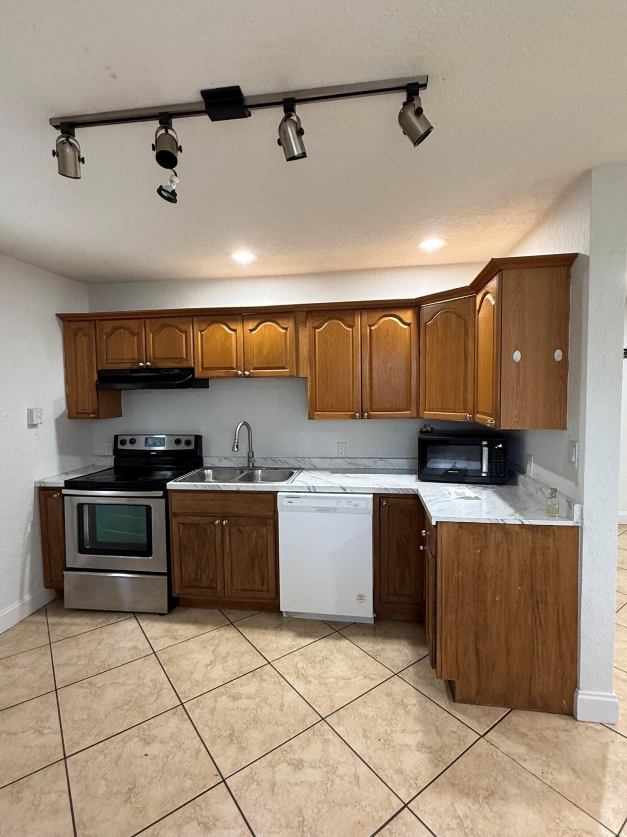 741 Roseland Drive, West Palm Beach, FL 33405 Photo