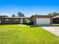 13 N Weston Avenue, Elgin, IL 60123 primary photo