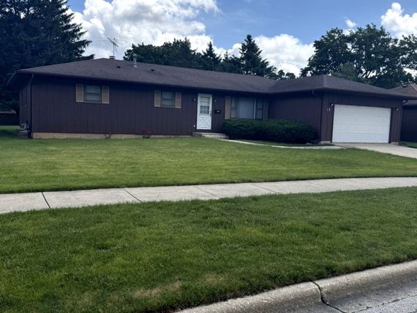 Elgin, IL 60123