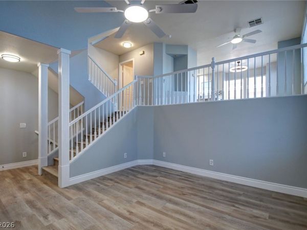 8401 Tiger Woods Avenue , Las Vegas, NV 89128