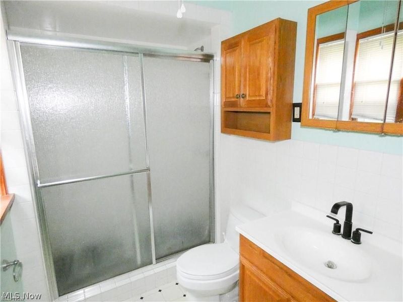 3864 E 52nd Street, Newburgh Heights, OH 44105 Photo 12