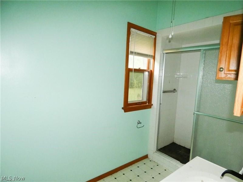3864 E 52nd Street, Newburgh Heights, OH 44105 Photo 7