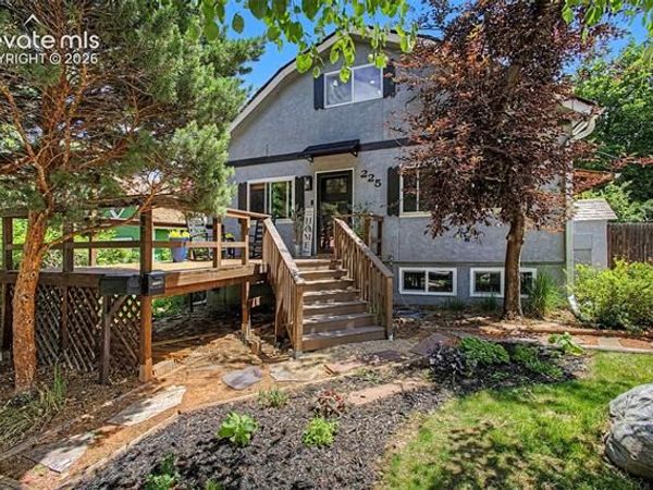 225 N Cedar Street, Colorado Springs, CO 80903