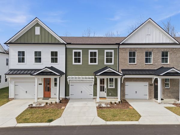 6042 Mill Tree Dr , Nashville, TN 37221