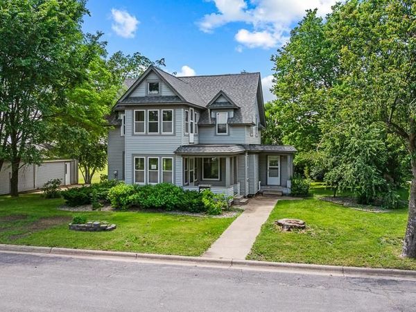 207 S Lake Street, Belview, MN 56214