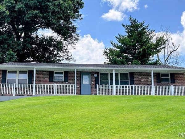 1107 Virginia Avenue , Crystal City, MO 63019