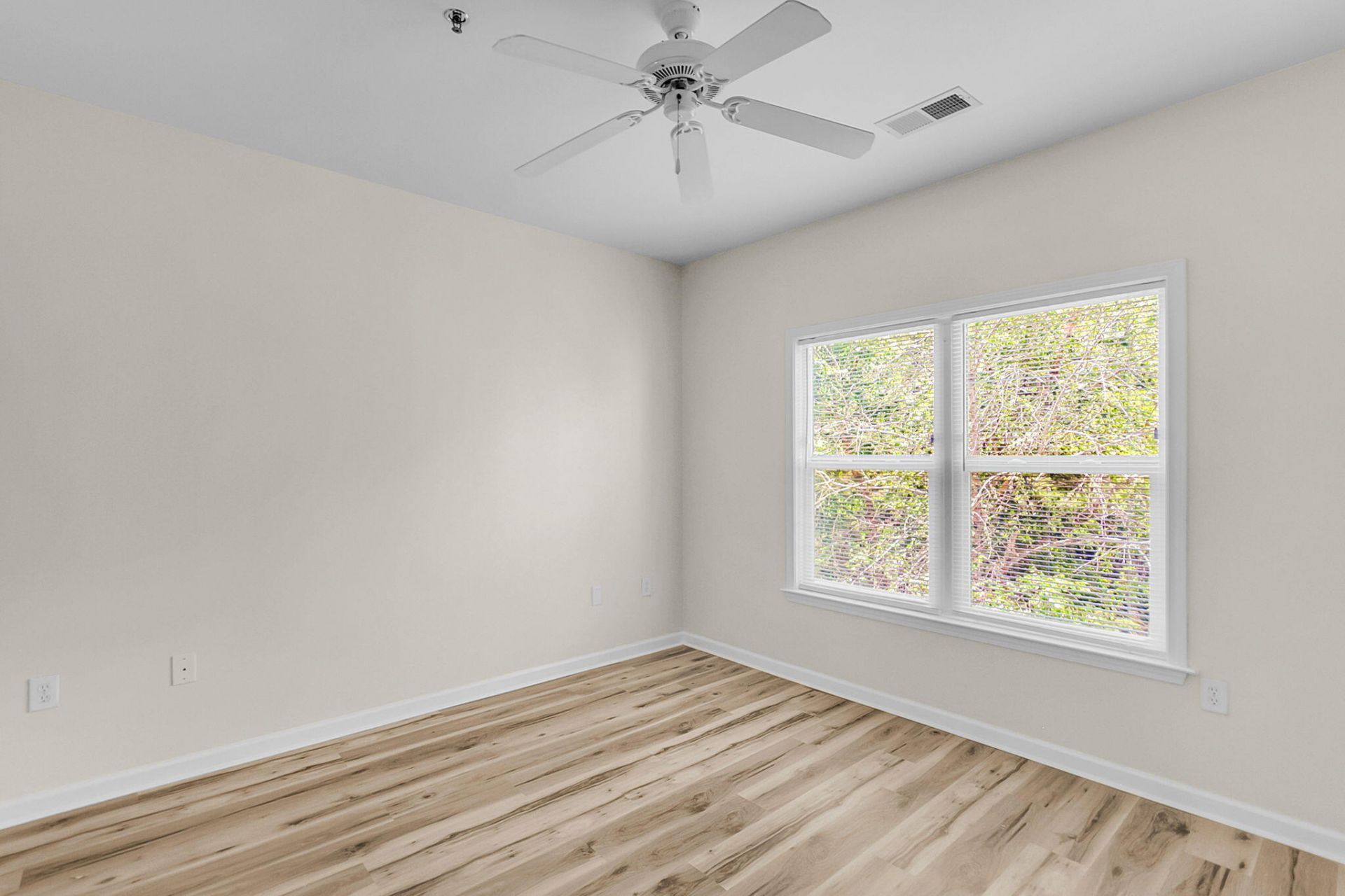 1755 Central Park Road Photo 22