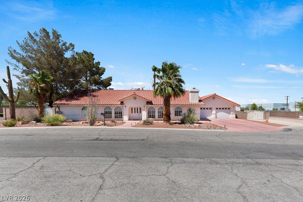 7110 La Cienega Street , Las Vegas, NV 89119