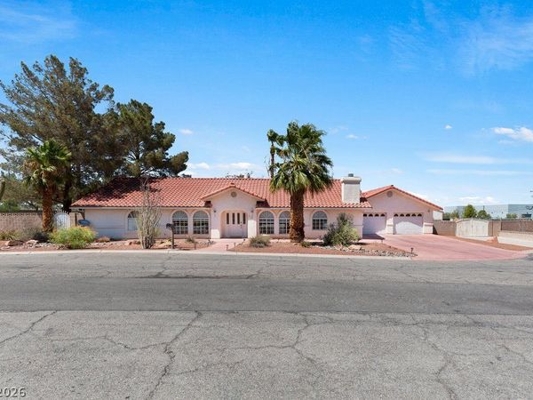 7110 La Cienega Street , Las Vegas, NV 89119