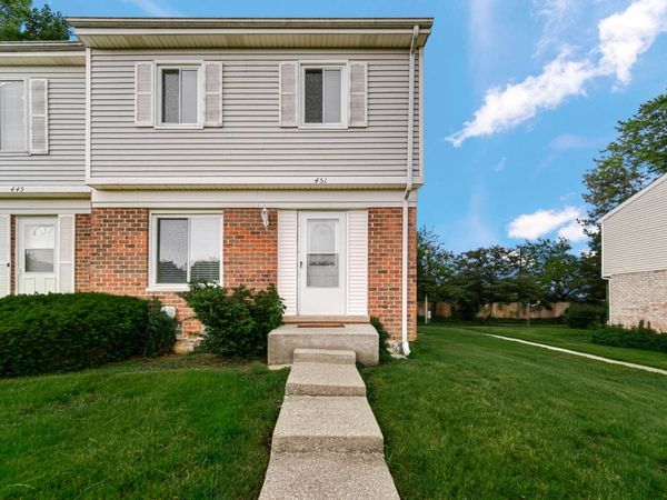 451 YORKSHIRE Square , Unit 451, Bolingbrook, IL 60440