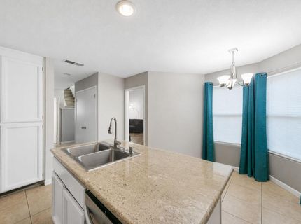 1425 W Swain Rd #13, Unit 13, Stockton, CA 95207 Photo