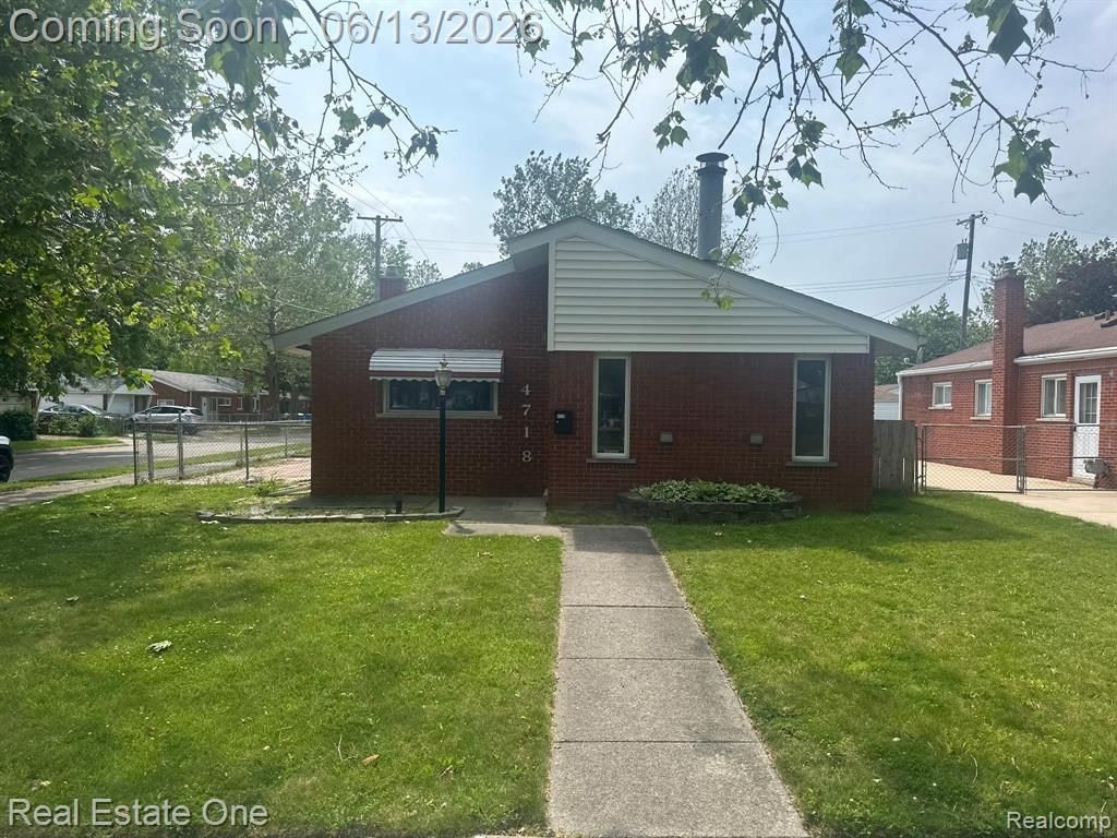 4718 Roosevelt Boulevard, Dearborn Heights, MI 48125 Main Photo