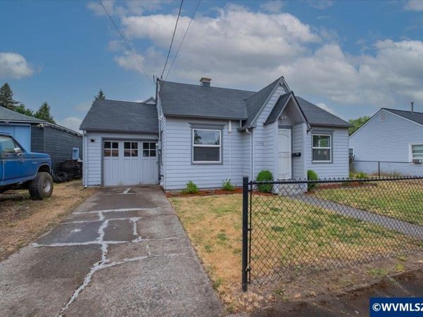 1176 Grove St, Lebanon, OR 97355