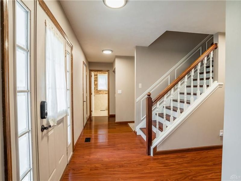 8751 Cannondale Lane, Huber Heights, OH 45424 Photo 3