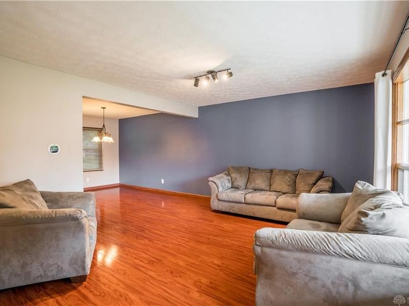 8751 Cannondale Lane, Huber Heights, OH 45424 Photo 4