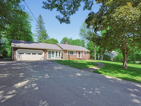 6 Spring St., Norfolk, MA 02056