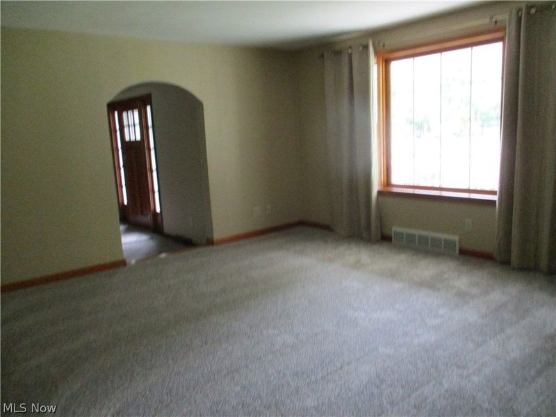 631 Ravine Drive, Youngstown, OH 44505 Photo 3