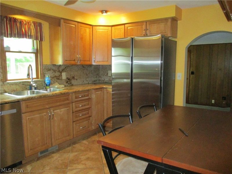 631 Ravine Drive, Youngstown, OH 44505 Photo 7
