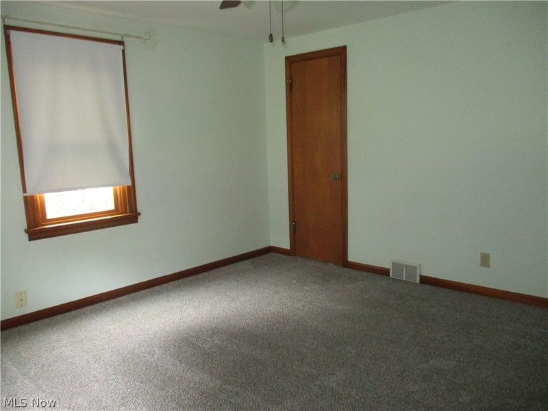 631 Ravine Drive, Youngstown, OH 44505 Photo 9