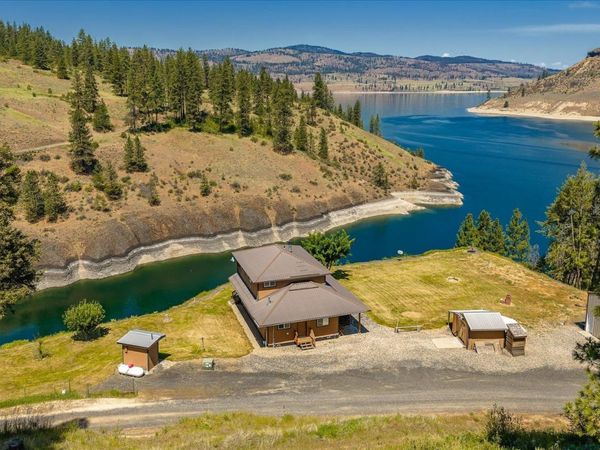 28605 E Moonshine Bay Ln, Creston, WA 99117