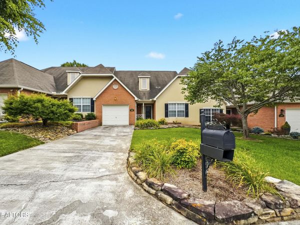 2605 Knob Creek Lane, Knoxville, TN 37912