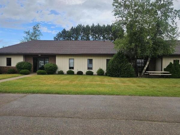 550 N Burr Oak Avenue, Oregon, WI 53575