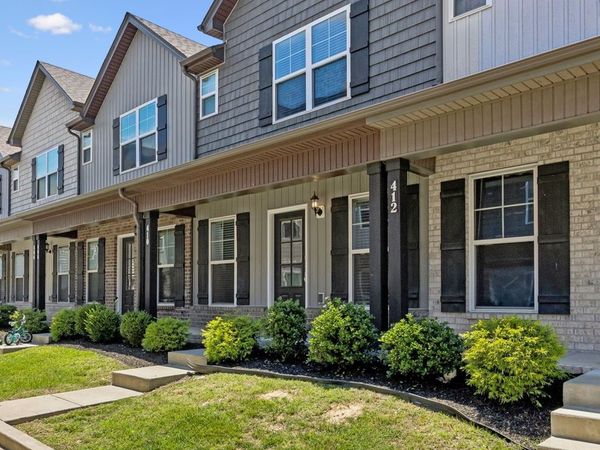 410 Rick McCormick Dr , La Vergne, TN 37086