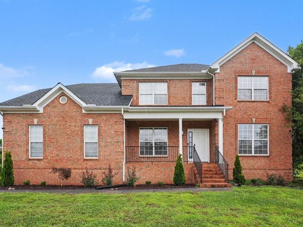 102 Clairmonte Ln , Hendersonville, TN 37075