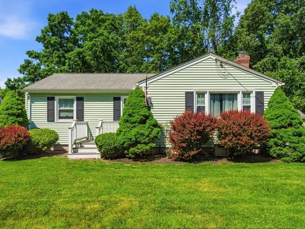 220 W Allen Ridge Rd, Springfield, MA 01118