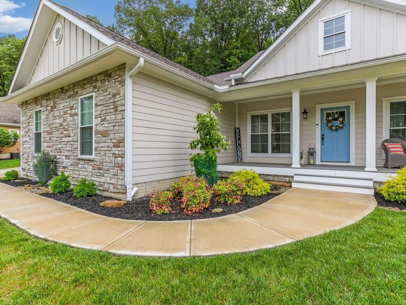 866 Howell Drive, Newark, OH 43055 Photo 2