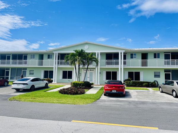 2100 NE 38th Street, Unit 142, Lighthouse Point, FL 33064
