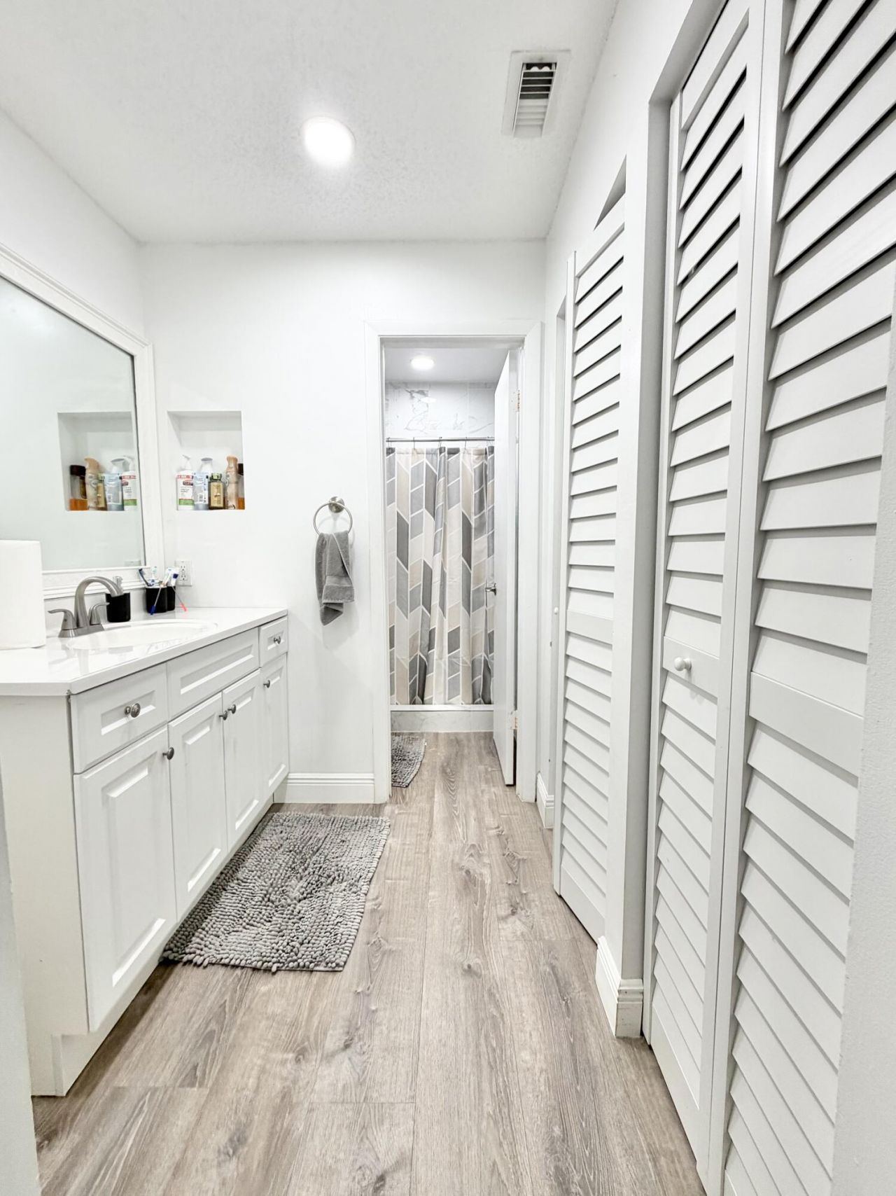 1407 E Lakeview Dr Drive E, Royal Palm Beach, FL 33411 Photo