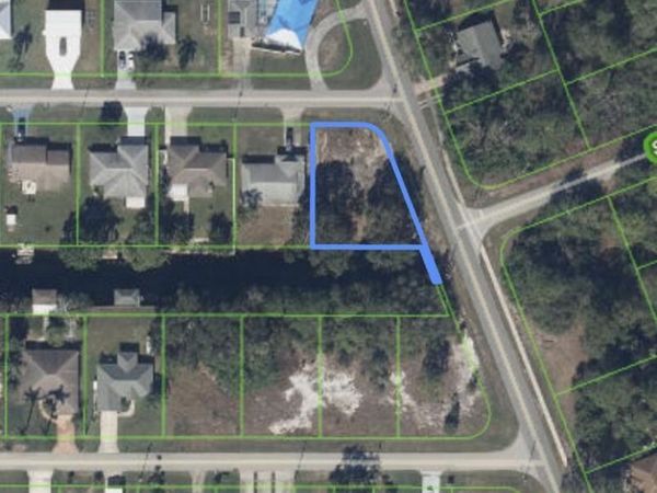 100 Honeycomb Avenue, Lake Placid, FL 33852