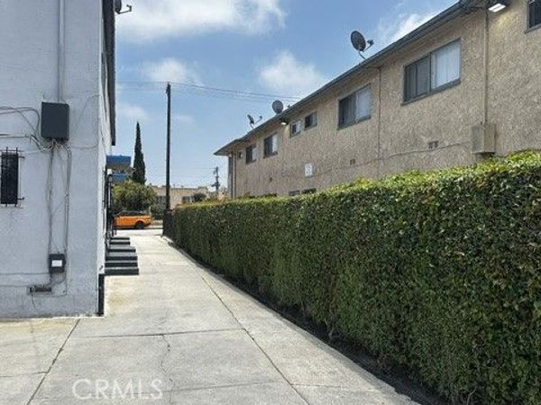 6821 11th Avenue, Unit 2, Los Angeles, CA 90043