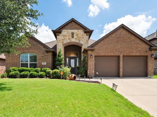 2919 Ladoga Drive , Grand Prairie, TX 75054