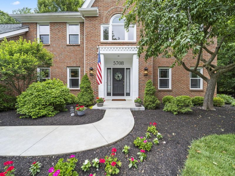 5708 Desmond Court, Dublin, OH 43017 Photo 2