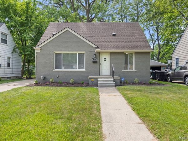 24691 Kipling Street, Oak Park, MI 48237