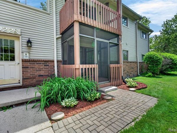 10228 Nancys Boulevard, Grosse Ile Twp, MI 48138