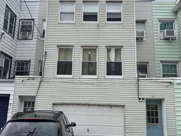 27 Loudoun Street , Yonkers, NY 10705